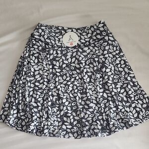 Black and White Pleated Knee Lenght Skort Skirt